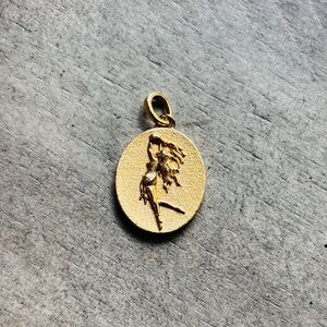 AWE Inspired’s Aquarius pendant, gold vermeil, pendant only!